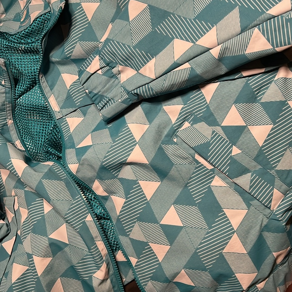 Geometric Jacket - Picture 7 of 8